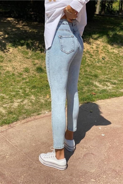Leon Mavi Kar Yıkama Yüksel Bel Dar Paça Skinny Likralı Kot Pantalon Leon Mavi Kar Yıkama Yüksel Bel Dar Paça Skinny Likralı Kot Pantalon