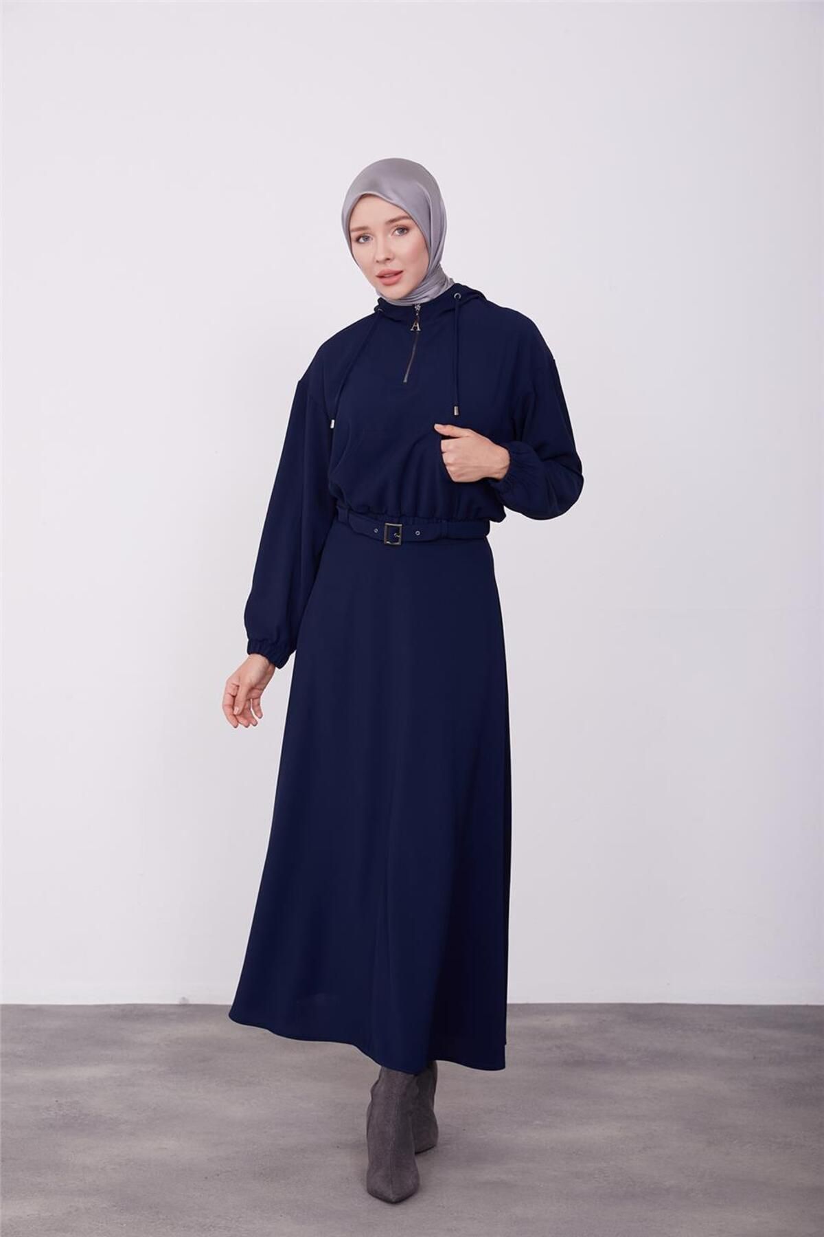 Seyyar Kuşaklı Etekli Rahat Takım 23k6716 Lacivert Seyyar Kuşaklı Etekli Rahat Takım 23k6716 Lacivert