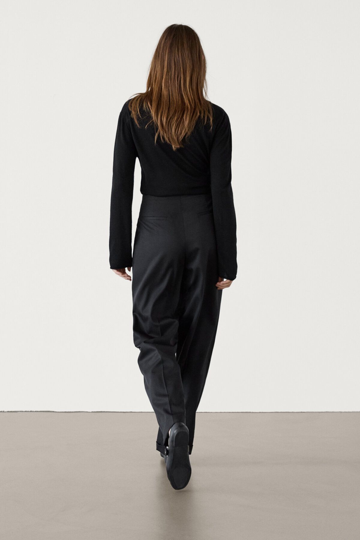 Paça Detaylı %100 Yün Straight Fit Pantolon Paça Detaylı %100 Yün Straight Fit Pantolon