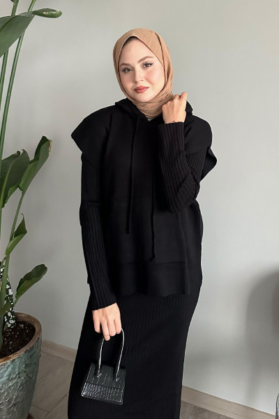 Kapüşonlu Elbiseli Siyah Triko Takım Kapüşonlu Elbiseli Siyah Triko Takım