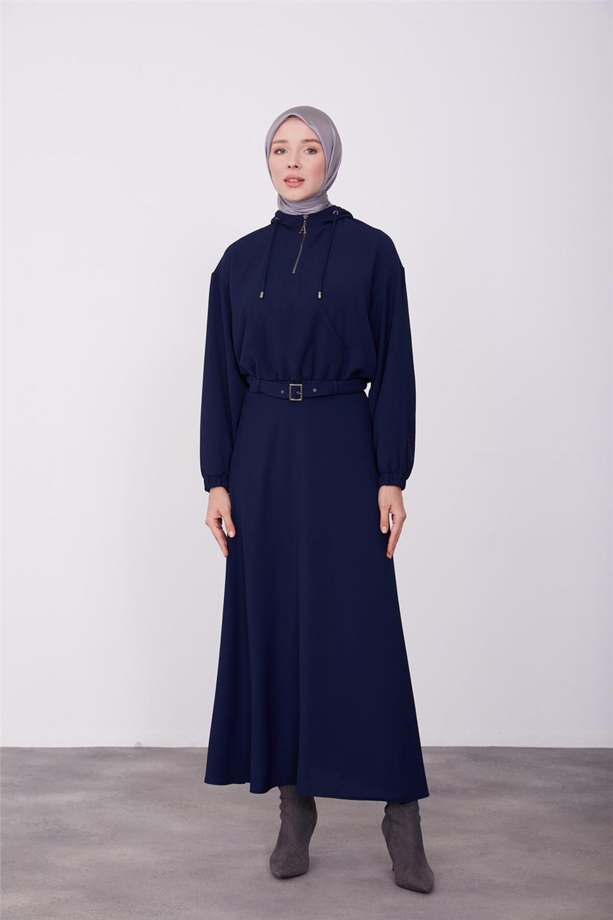 Seyyar Kuşaklı Etekli Rahat Takım 23k6716 Lacivert Seyyar Kuşaklı Etekli Rahat Takım 23k6716 Lacivert