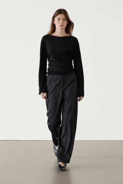 Paça Detaylı %100 Yün Straight Fit Pantolon Paça Detaylı %100 Yün Straight Fit Pantolon