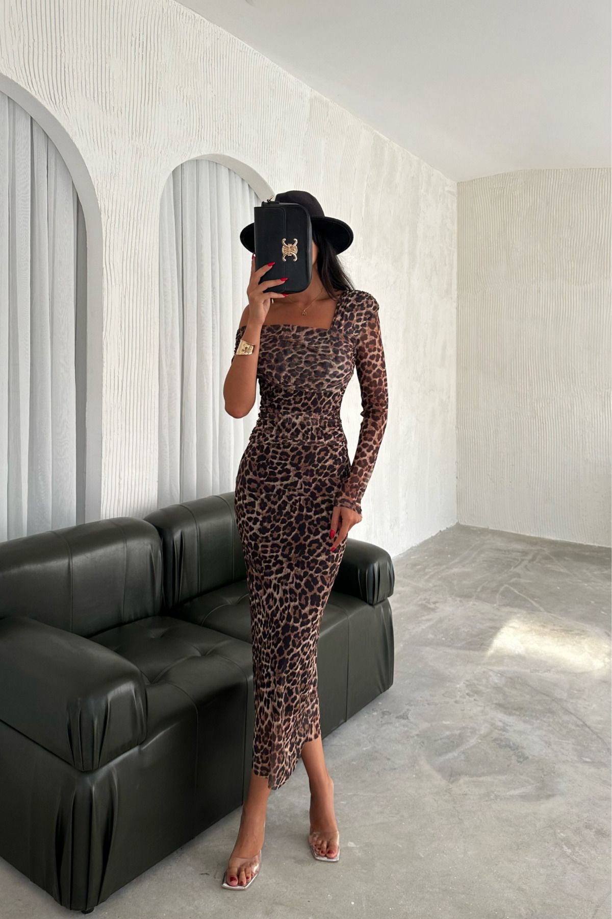 Leopar Desen Düşük Omuz Tül Elbise Leopar Desen Düşük Omuz Tül Elbise