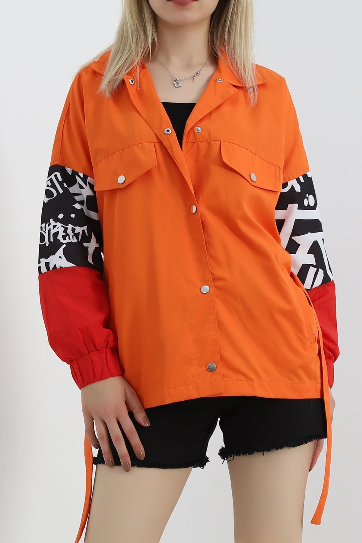 Kolları Baskı Detaylı Yağmurluk Oranj - 1364.1367. Kolları Baskı Detaylı Yağmurluk Oranj - 1364.1367.