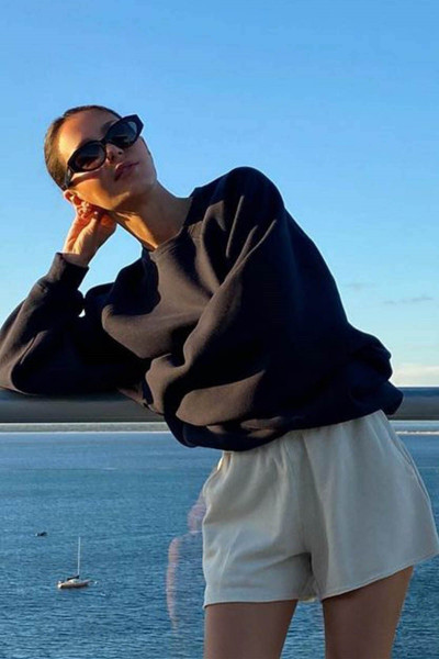 Siyah Bisiklet Yaka Basic Sweatshirt Mg1559