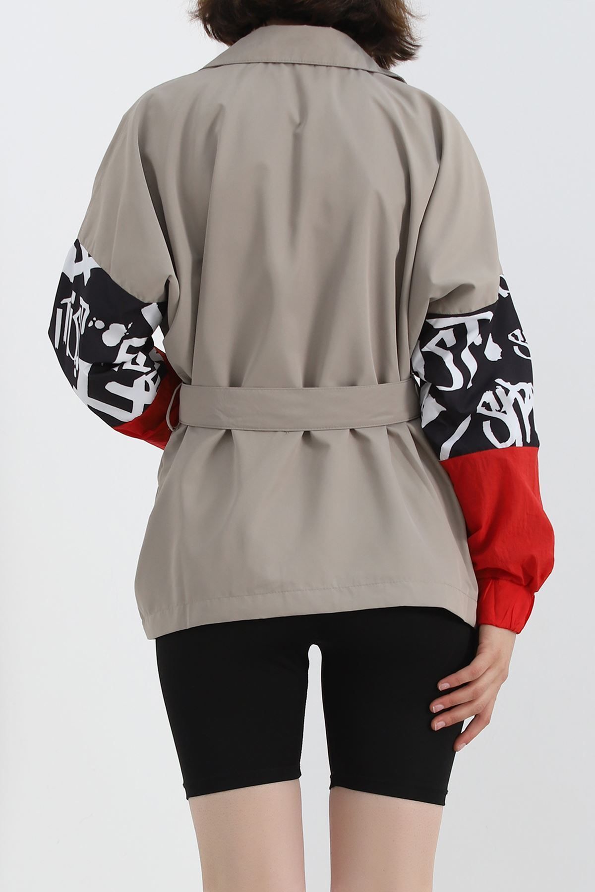 Kolları Baskı Detaylı Yağmurluk Açıkhaki - 1364.1367. Kolları Baskı Detaylı Yağmurluk Açıkhaki - 1364.1367.