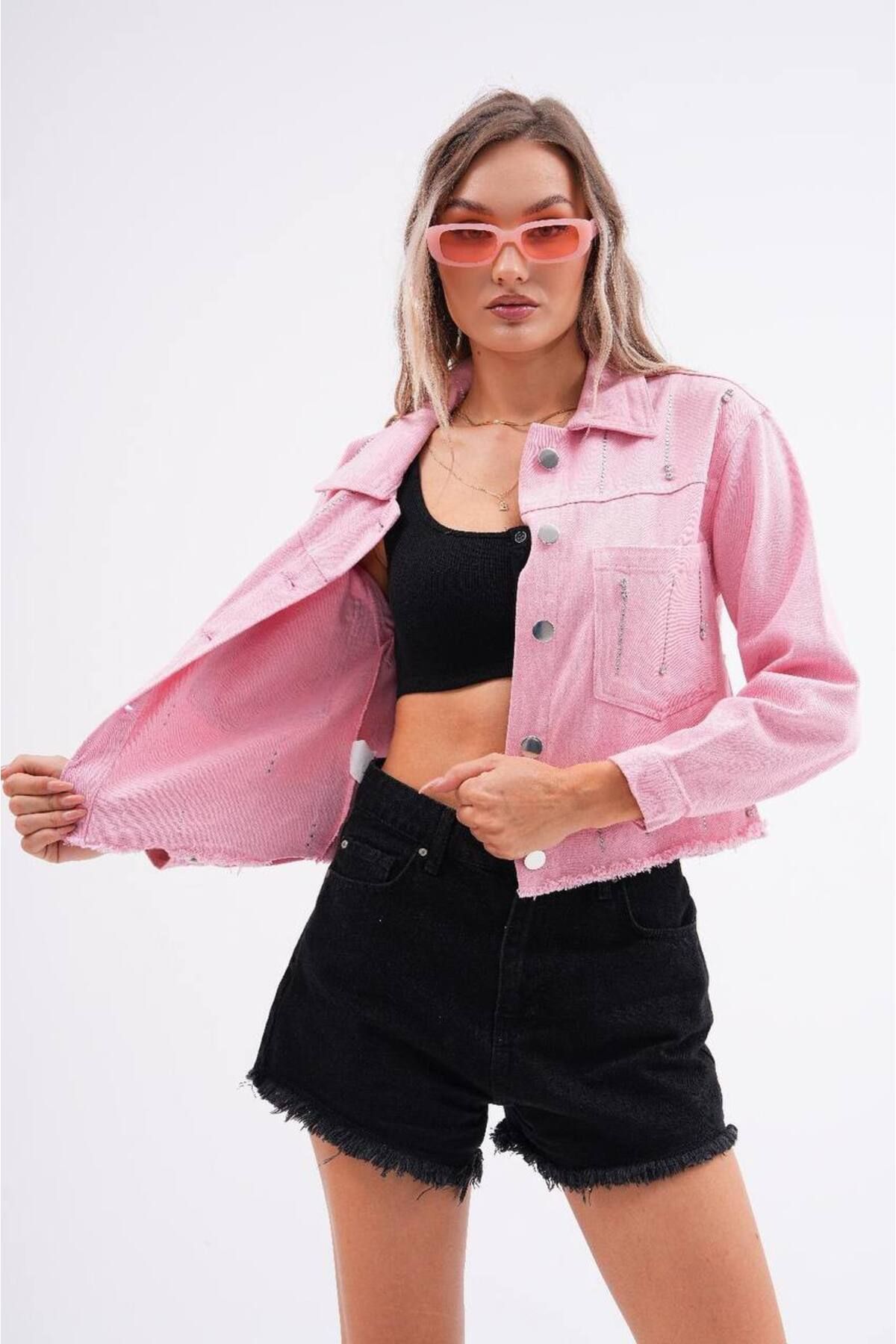 Kadın Pembe Püsküllü Taş Detaylı Crop Kot Ceket Kadın Pembe Püsküllü Taş Detaylı Crop Kot Ceket