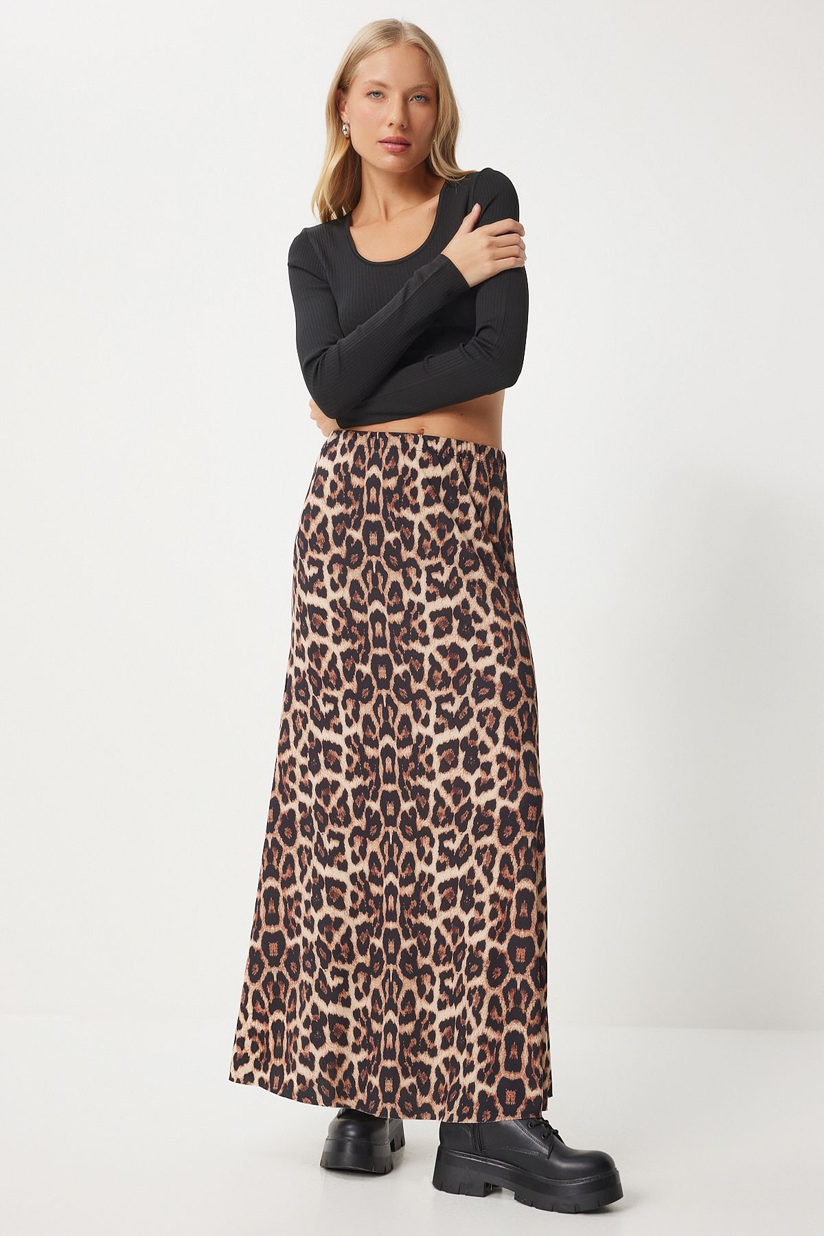 Kadın Siyah Bej Leopar Desenli Uzun Dokuma Etek RC00155 Kadın Siyah Bej Leopar Desenli Uzun Dokuma Etek RC00155