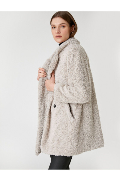 Kruvaze Oversize Peluş Kısa Kaban Kruvaze Oversize Peluş Kısa Kaban
