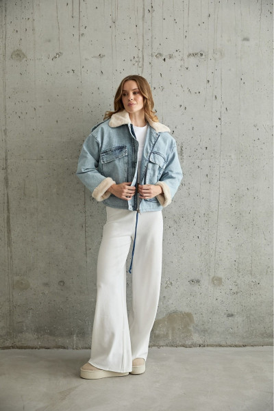 Suni? Kürklü Yaka Ve Kol Detayli Deni?m Ceket Suni? Kürklü Yaka Ve Kol Detayli Deni?m Ceket