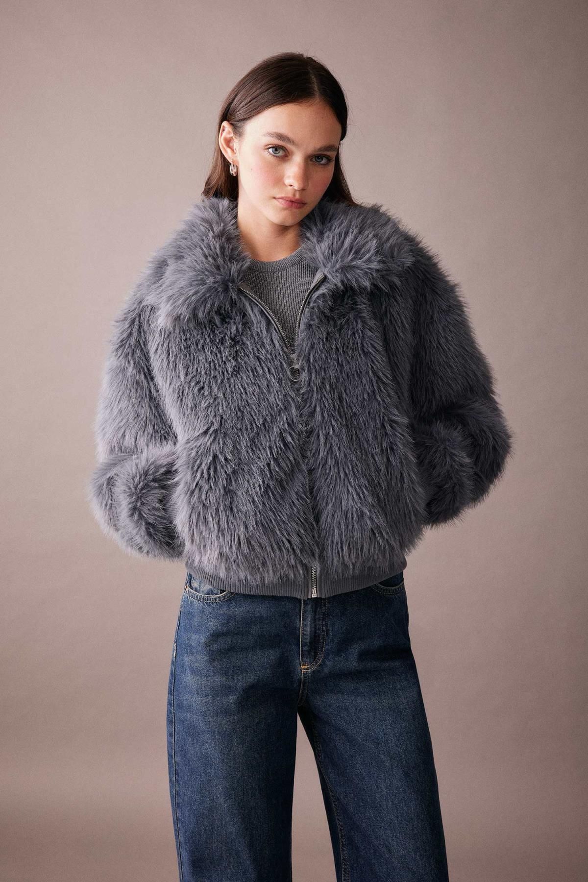Regular Fit Pelüş Suni Kürk Regular Fit Pelüş Suni Kürk