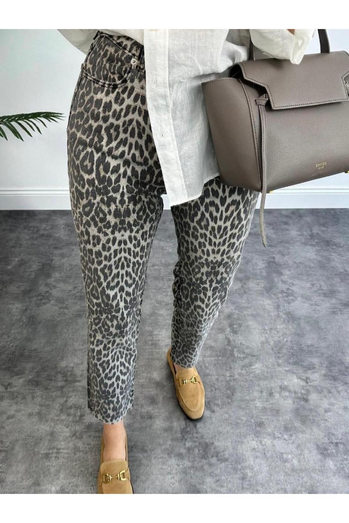 Premium Kalite Paçası Kesik Tam Pamuklu Boyfit Jean Soluk Efekt Leopar Premium Kalite Paçası Kesik Tam Pamuklu Boyfit Jean Soluk Efekt Leopar