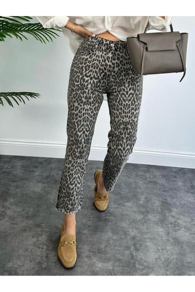 Premium Kalite Paçası Kesik Tam Pamuklu Boyfit Jean Soluk Efekt Leopar Premium Kalite Paçası Kesik Tam Pamuklu Boyfit Jean Soluk Efekt Leopar