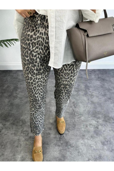 Premium Kalite Paçası Kesik Tam Pamuklu Boyfit Jean Soluk Efekt Leopar Premium Kalite Paçası Kesik Tam Pamuklu Boyfit Jean Soluk Efekt Leopar