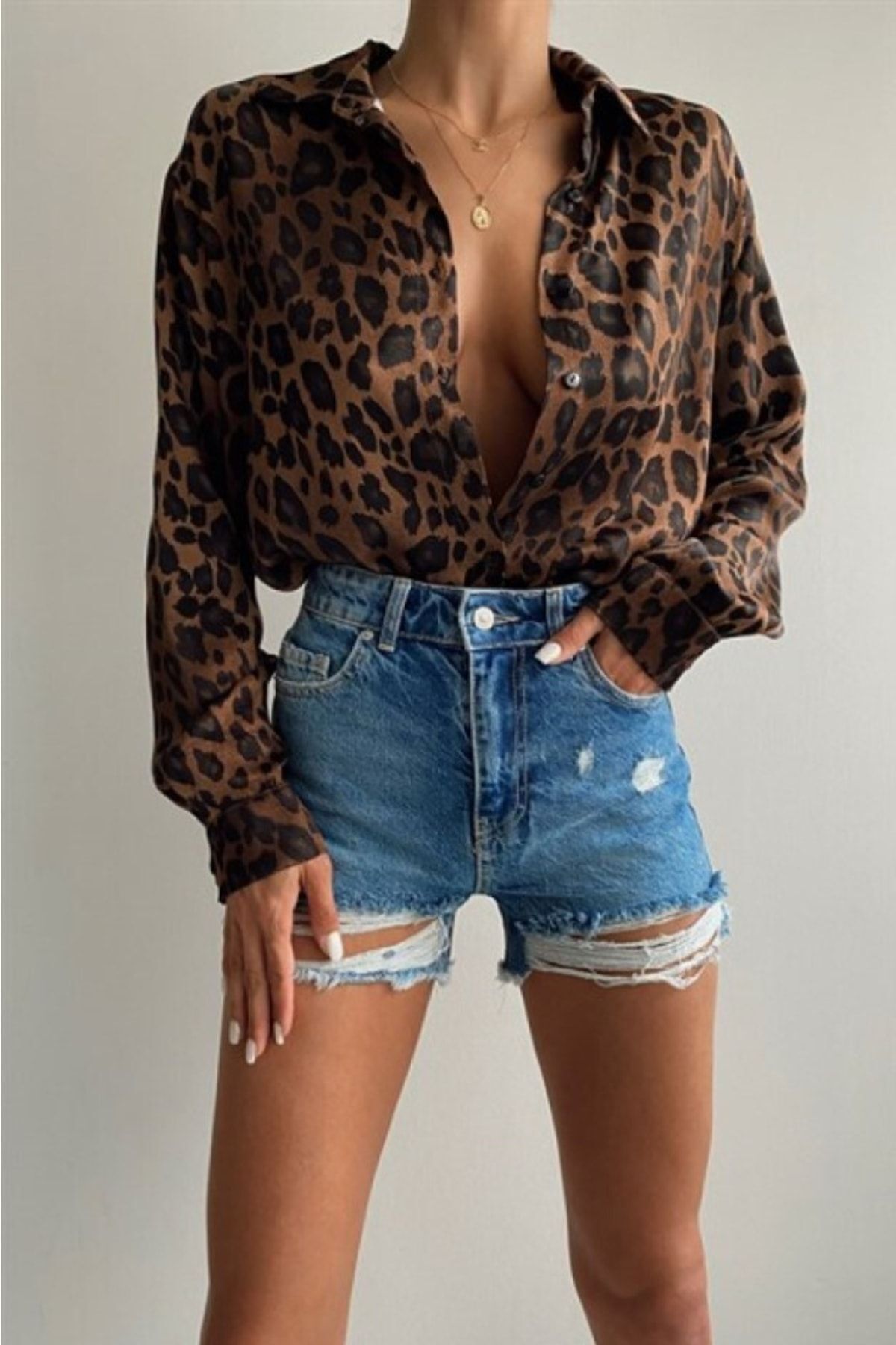 Leopar Desen Oversize Saten (VİSKON) Kahverengi Gömlek Leopar Desen Oversize Saten (VİSKON) Kahverengi Gömlek