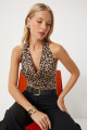 Kadın Siyah Bej Leopar Desenli Degaje Yaka Çıtçıtlı Örme Body RX00053 Kadın Siyah Bej Leopar Desenli Degaje Yaka Çıtçıtlı Örme Body RX00053