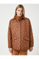 X Şahika Ercümen - Cepli Kapitone Oversize Ceket X Şahika Ercümen - Cepli Kapitone Oversize Ceket