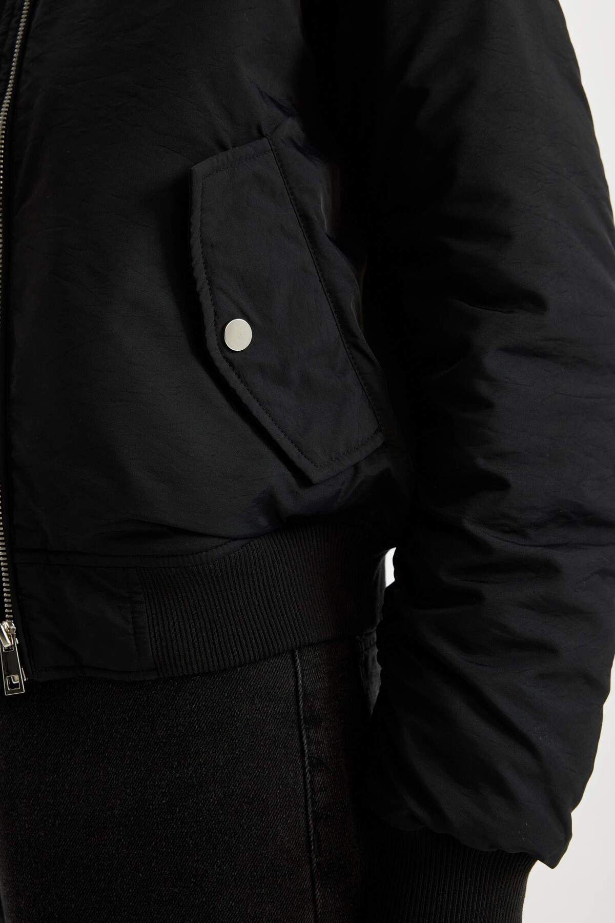 Su Itici Kolej Yaka Düz Fermuar Kapamalı Cepli Bomber Ceket Mont 3113277 Su Itici Kolej Yaka Düz Fermuar Kapamalı Cepli Bomber Ceket Mont 3113277