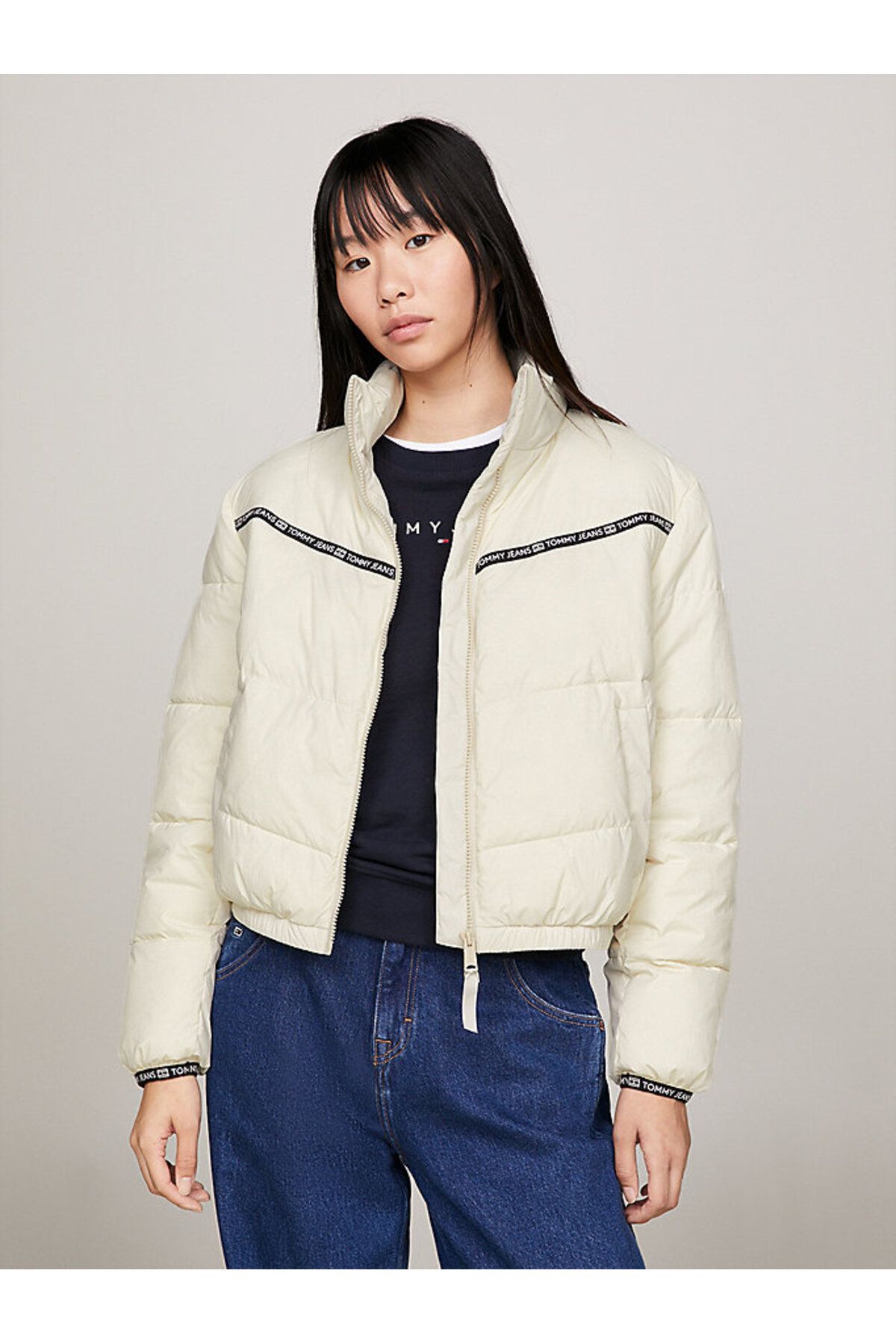 TOMMY JEANS KADIN TAPE DETAIL LIGHT ŞİŞME MONT TOMMY JEANS KADIN TAPE DETAIL LIGHT ŞİŞME MONT
