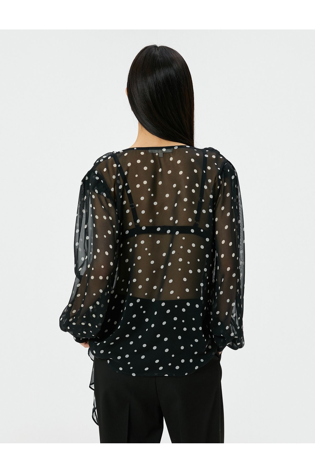 Puantiyeli Bluz Tül Fırfırlı Fular Yaka Uzun Kollu Puantiyeli Bluz Tül Fırfırlı Fular Yaka Uzun Kollu