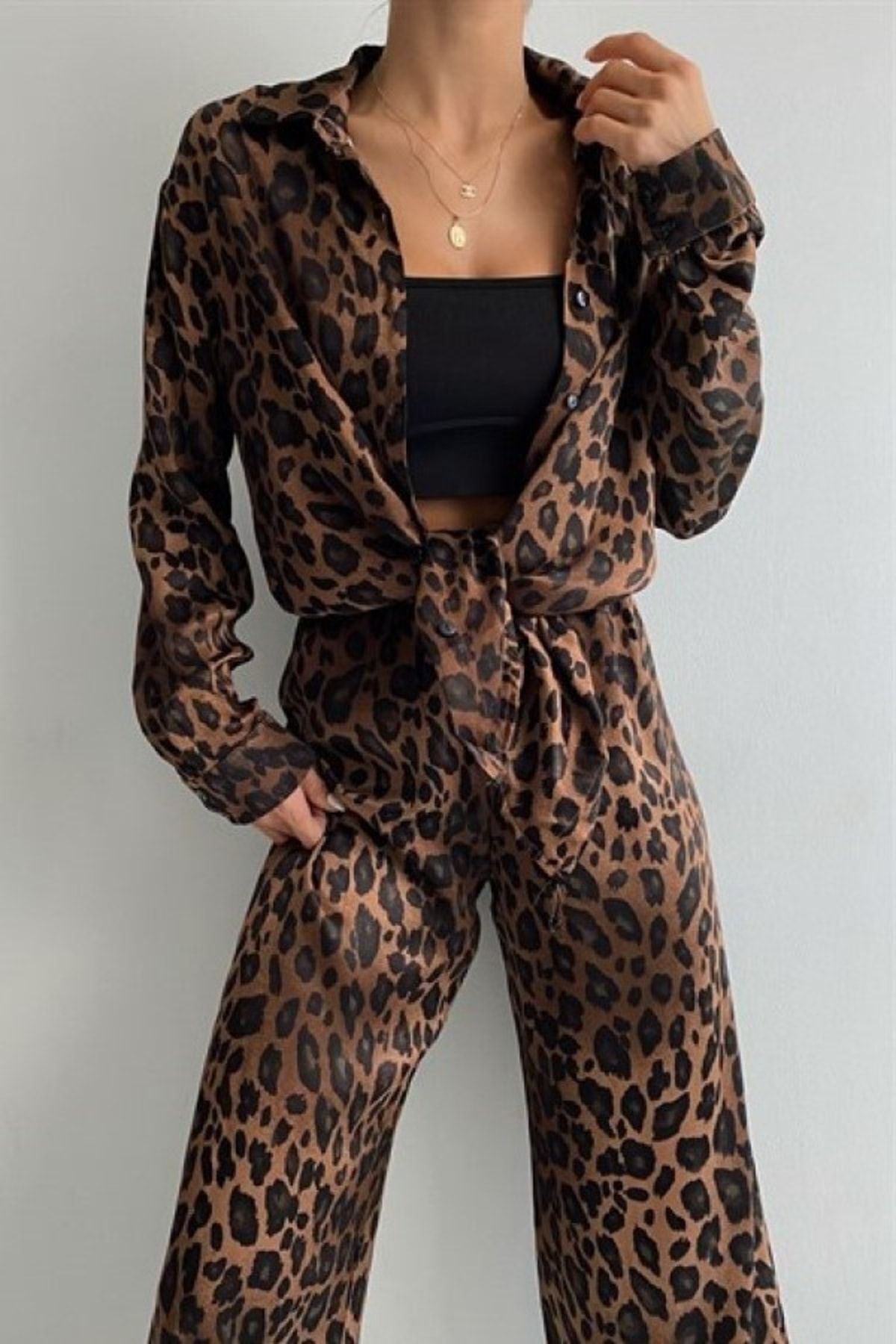 Leopar Desen Oversize Saten (VİSKON) Kahverengi Gömlek Leopar Desen Oversize Saten (VİSKON) Kahverengi Gömlek