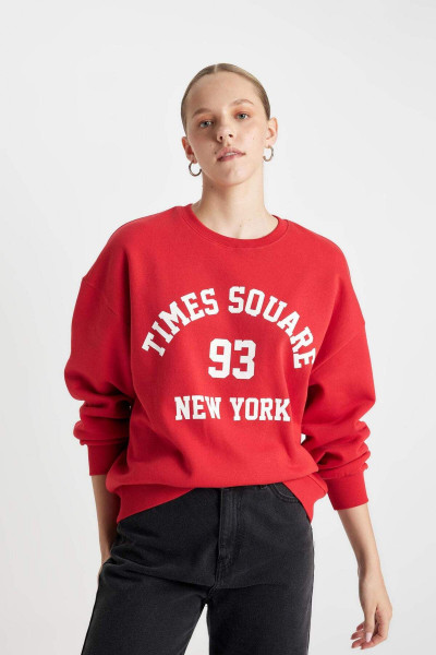 Kırmızı Loose Fit Bisiklet Yaka Baskılı Kalın Sweatshirt 3113158 Kırmızı Loose Fit Bisiklet Yaka Baskılı Kalın Sweatshirt 3113158