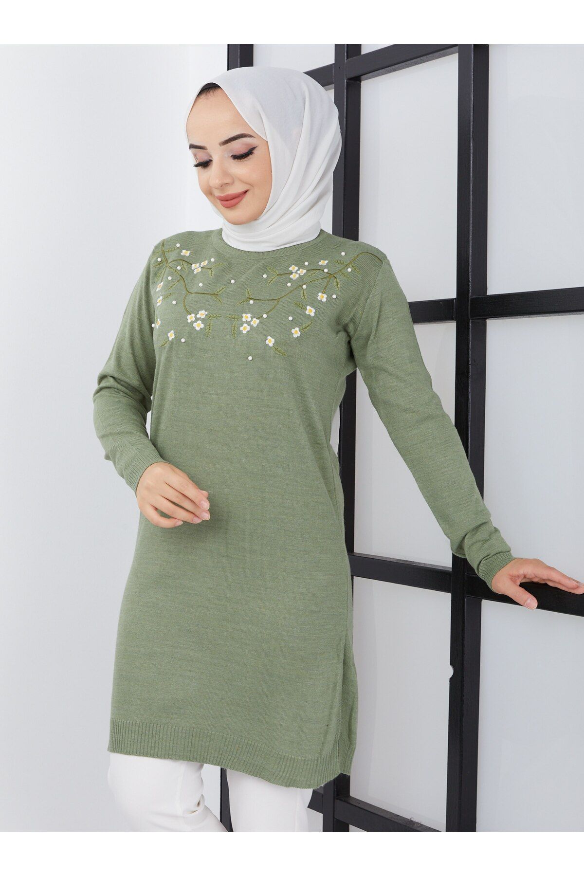 PAPATYA NAKIŞLI İNCİLİ TRİKO TUNİK - Mint Yeşili - SAHRA BUTİK PAPATYA NAKIŞLI İNCİLİ TRİKO TUNİK - Mint Yeşili - SAHRA BUTİK