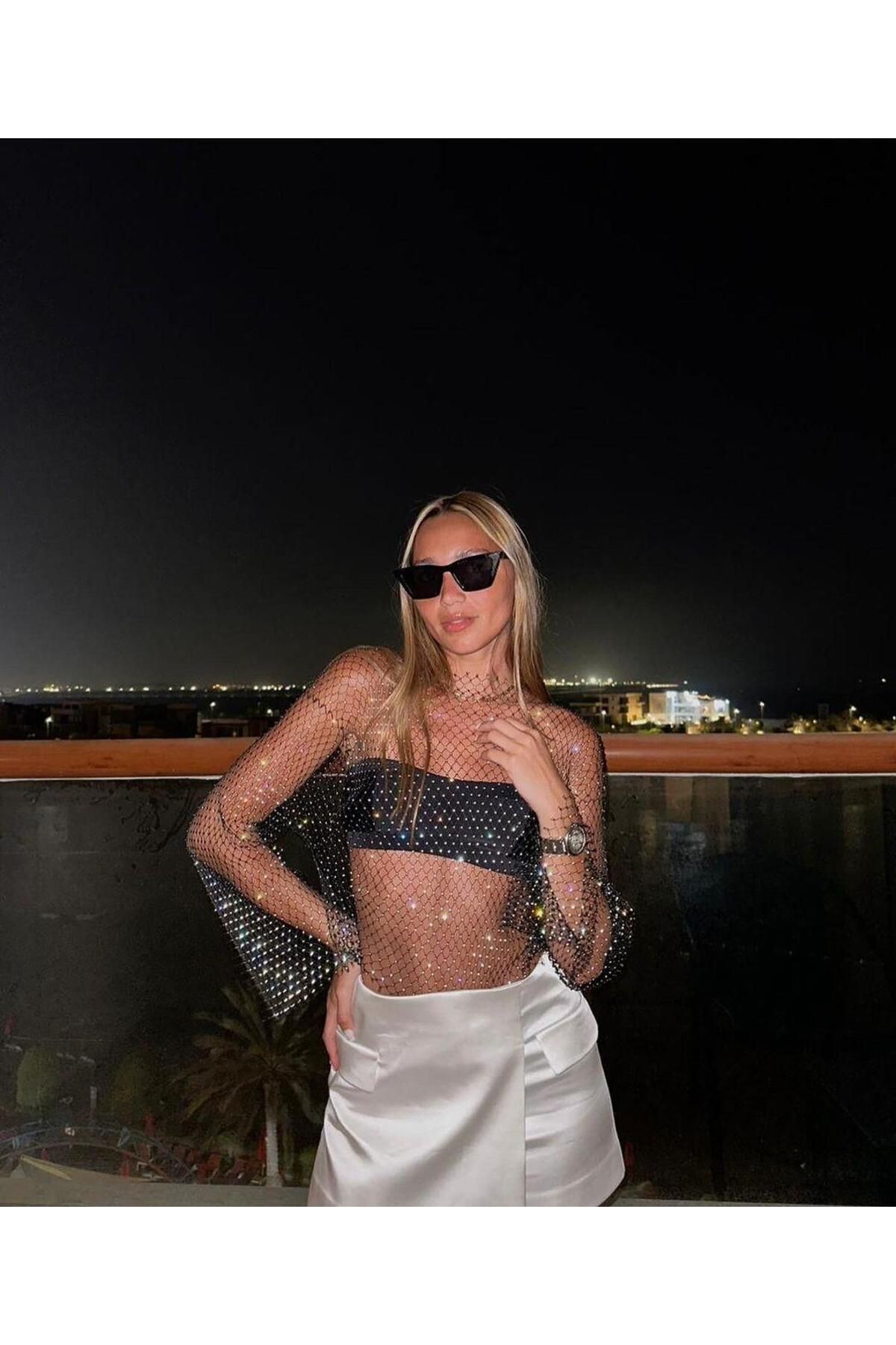 Parlak Taşlı File Bluz Siyah Delikli Bluz Crop Üst Büstiyer Uzun Kollu Yılbaşı Yeni Yıl