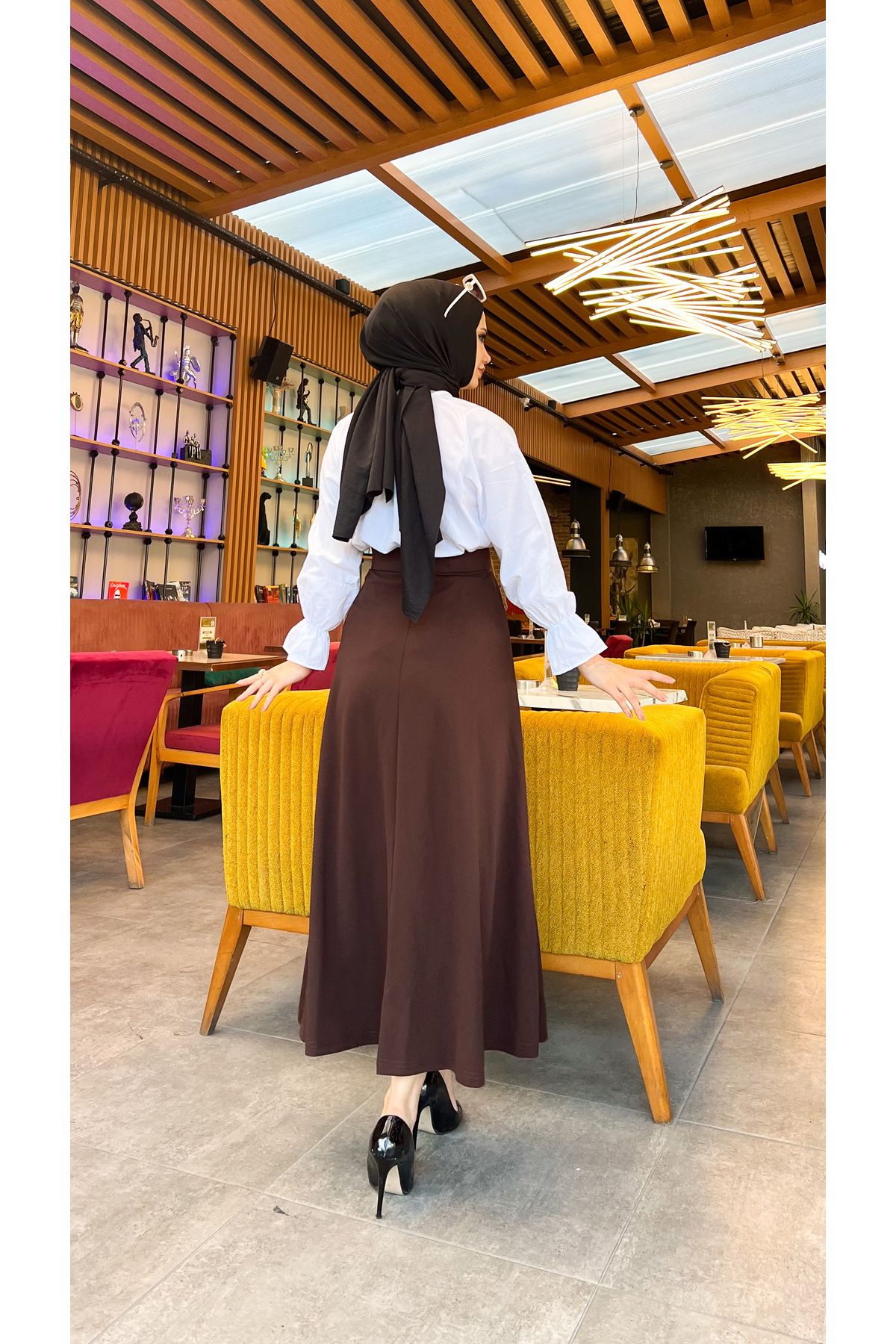 Tesettür Maxi Boy 36-48 Beden Arası (S-M-L-XL) Altı Dikişli Dört Mevsim Skuba Krep Etek Kahverengi Tesettür Maxi Boy 36-48 Beden Arası (S-M-L-XL) Altı Dikişli Dört Mevsim Skuba Krep Etek Kahverengi