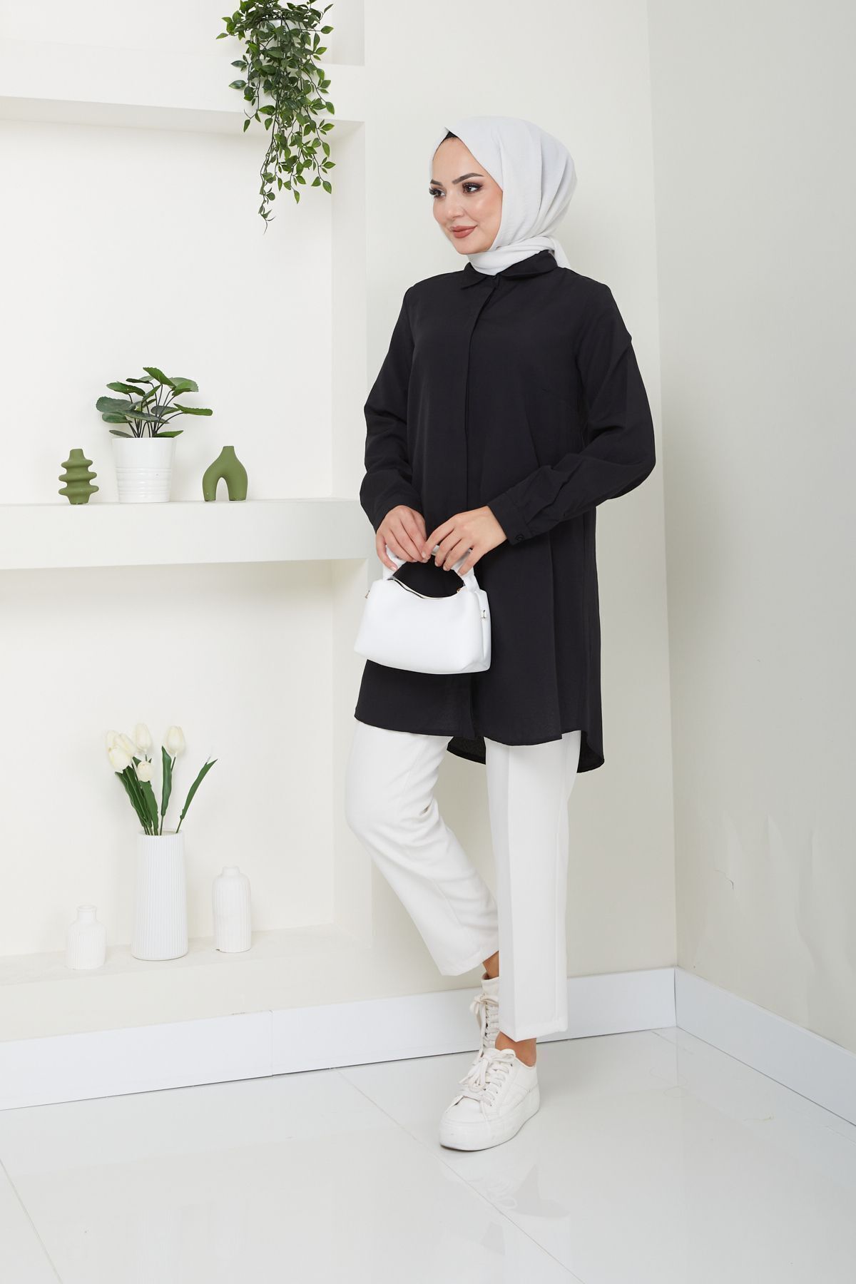 Kadın Siyah Terikoton Gizli Düğmeli Boyfriend Tesettür Gömlek Kadın Siyah Terikoton Gizli Düğmeli Boyfriend Tesettür Gömlek