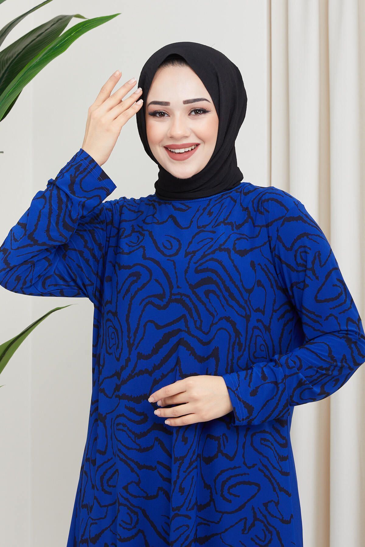 Kadın Saks Sandy Dijital Baskı Bluz Pantolonlu Ikili Tesettür Takım Kadın Saks Sandy Dijital Baskı Bluz Pantolonlu Ikili Tesettür Takım