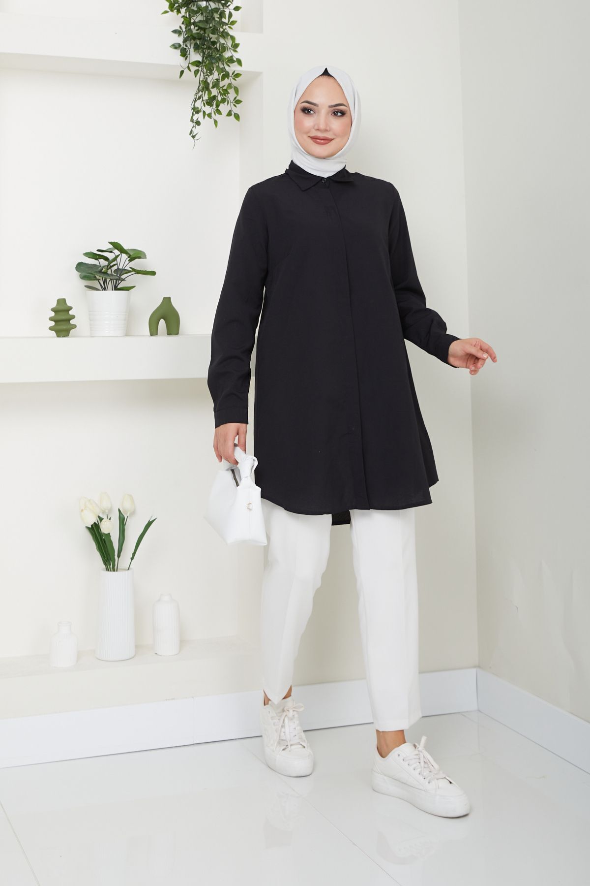 Kadın Siyah Terikoton Gizli Düğmeli Boyfriend Tesettür Gömlek Kadın Siyah Terikoton Gizli Düğmeli Boyfriend Tesettür Gömlek