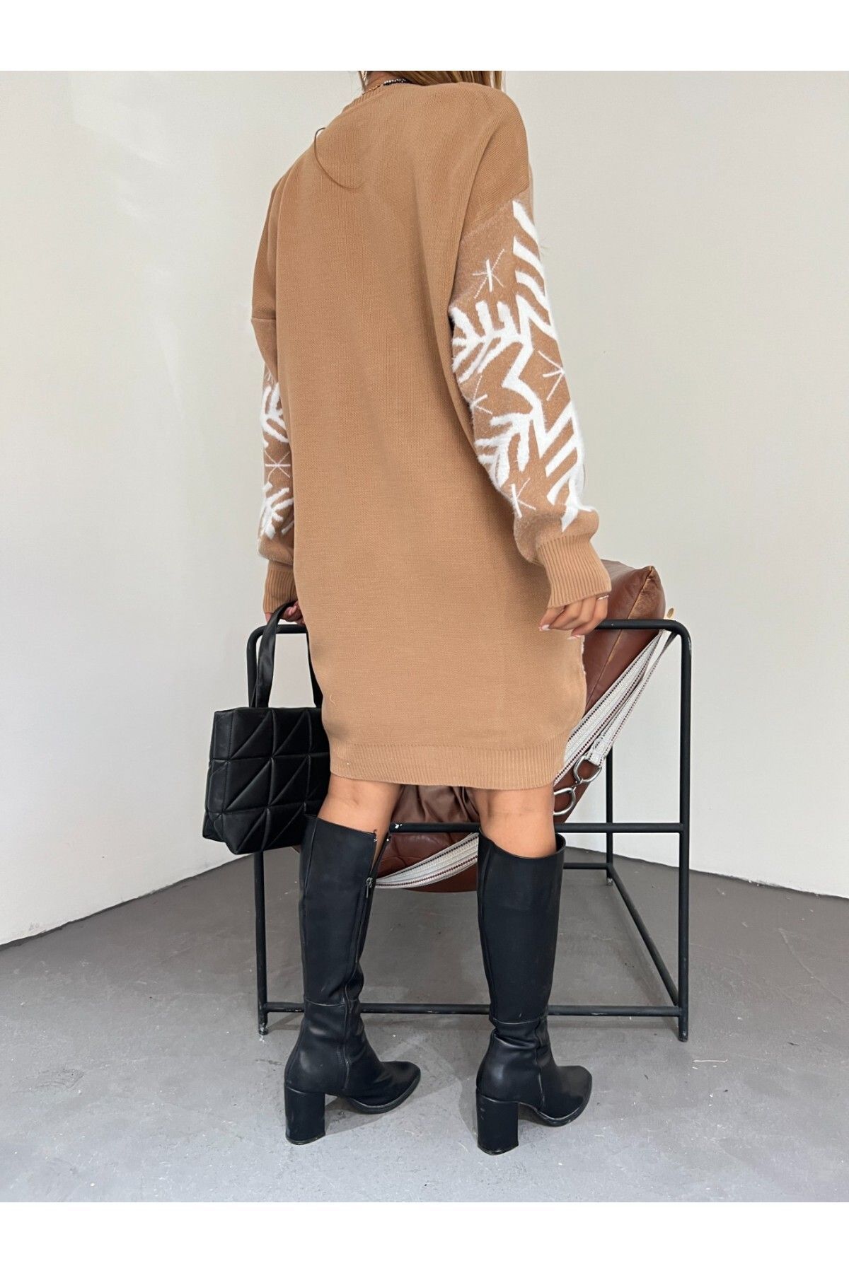 Kar Tanesi Desen Sakallı Triko Tunik Kar Tanesi Desen Sakallı Triko Tunik