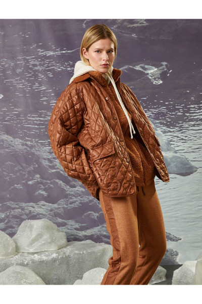 X Şahika Ercümen - Cepli Kapitone Oversize Ceket X Şahika Ercümen - Cepli Kapitone Oversize Ceket