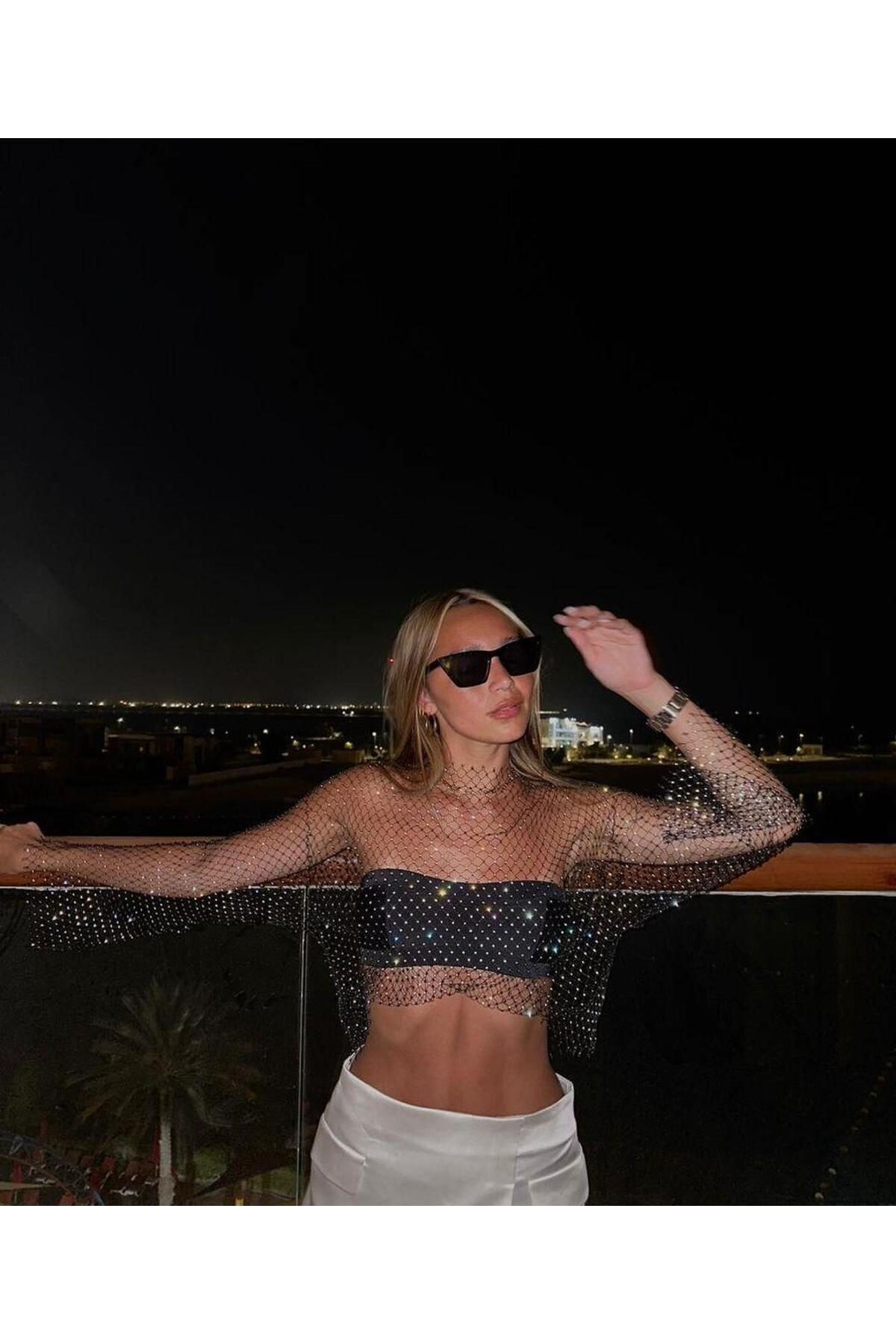 Parlak Taşlı File Bluz Siyah Delikli Bluz Crop Üst Büstiyer Uzun Kollu Yılbaşı Yeni Yıl