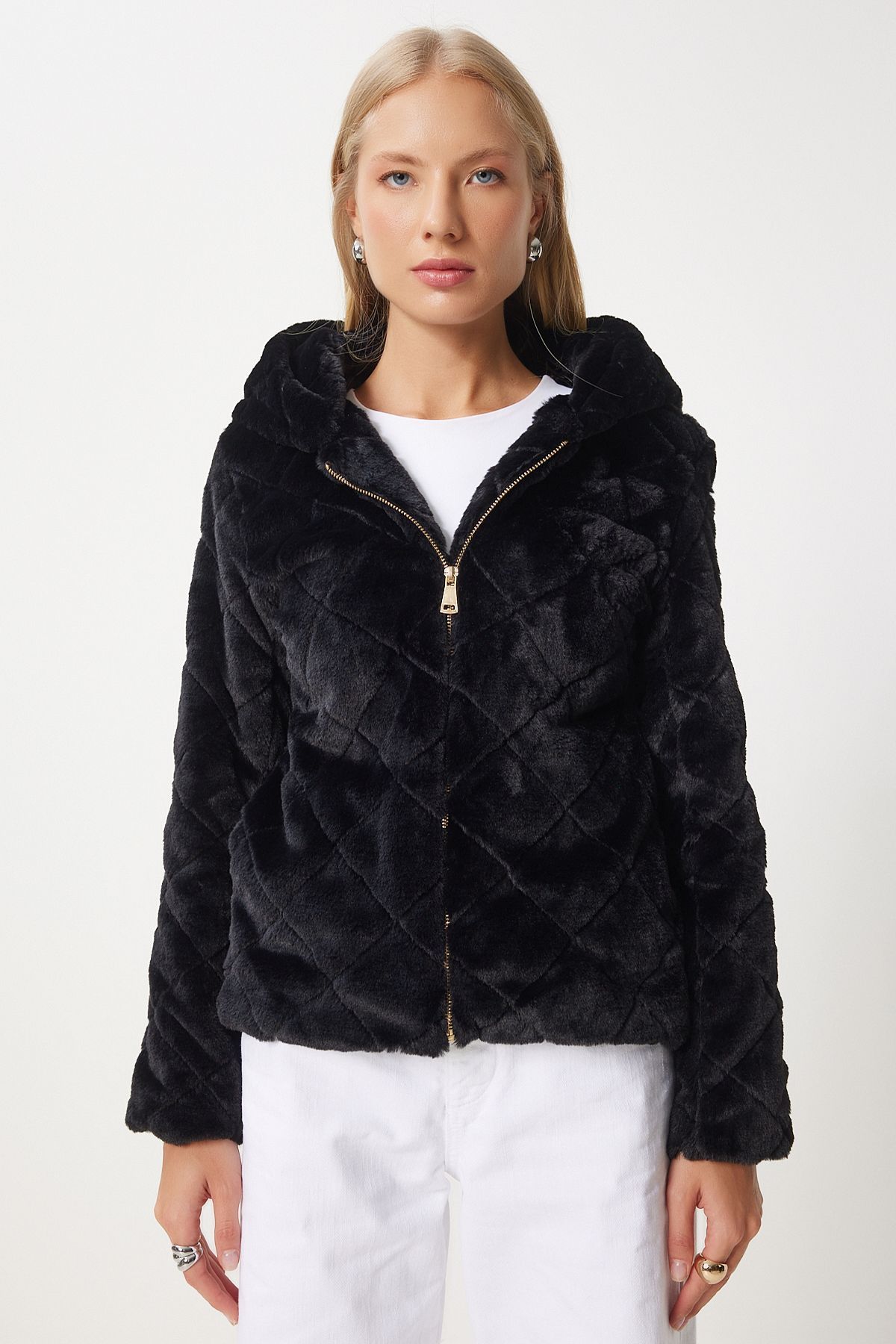 Tüylü Kapüşonlu Oversize Mont SİYAH LRV0062 Tüylü Kapüşonlu Oversize Mont SİYAH LRV0062