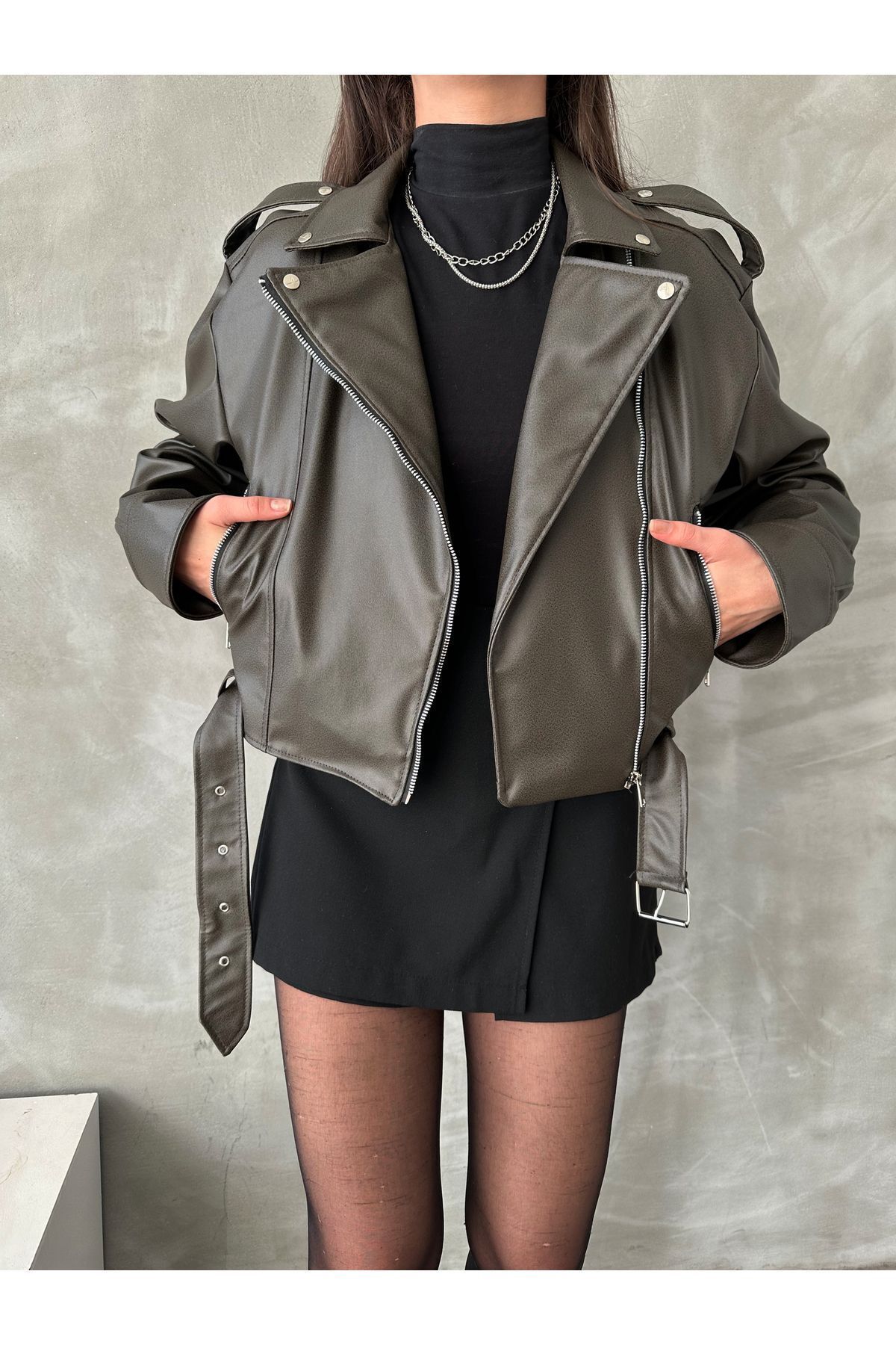 Oversize Kemerli Kadın Tarz Ceket Oversize Kemerli Kadın Tarz Ceket