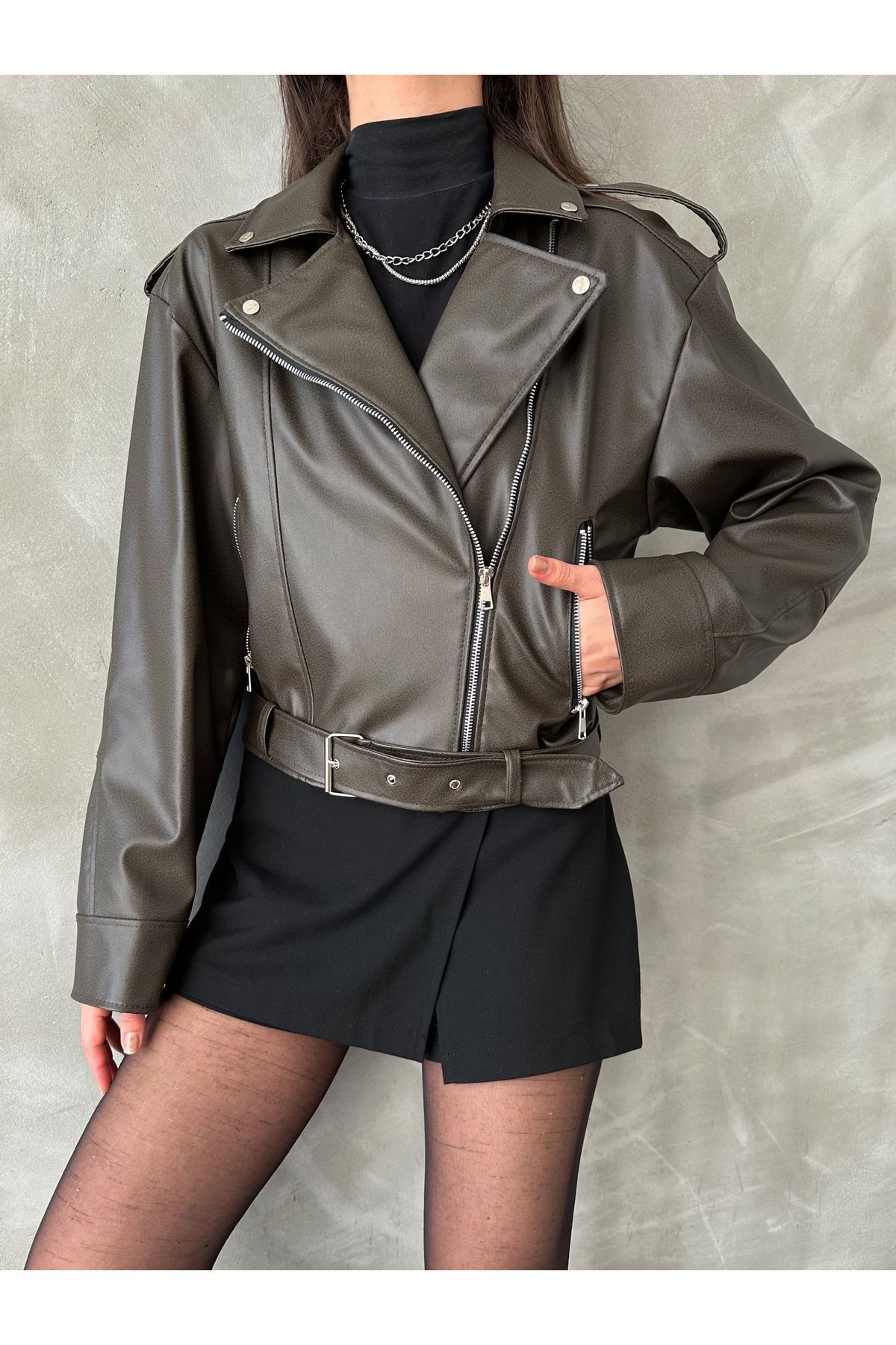 Oversize Kemerli Kadın Tarz Ceket Oversize Kemerli Kadın Tarz Ceket
