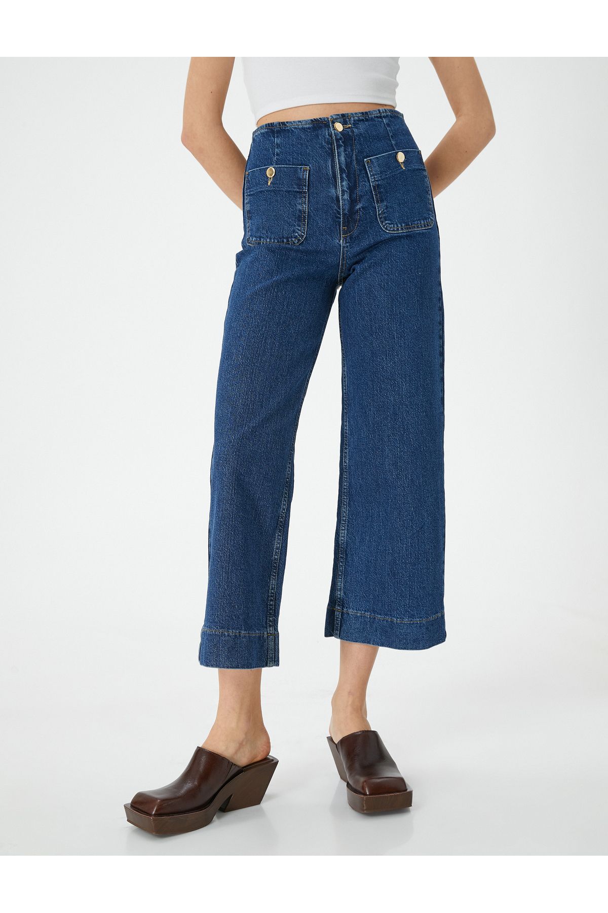 Kısa Geniş Paça Kot Pantolon Yüksek Bel Rahat Kalıp Önden Cep Detaylı - Sandra Culotte Jeans Kısa Geniş Paça Kot Pantolon Yüksek Bel Rahat Kalıp Önden Cep Detaylı - Sandra Culotte Jeans