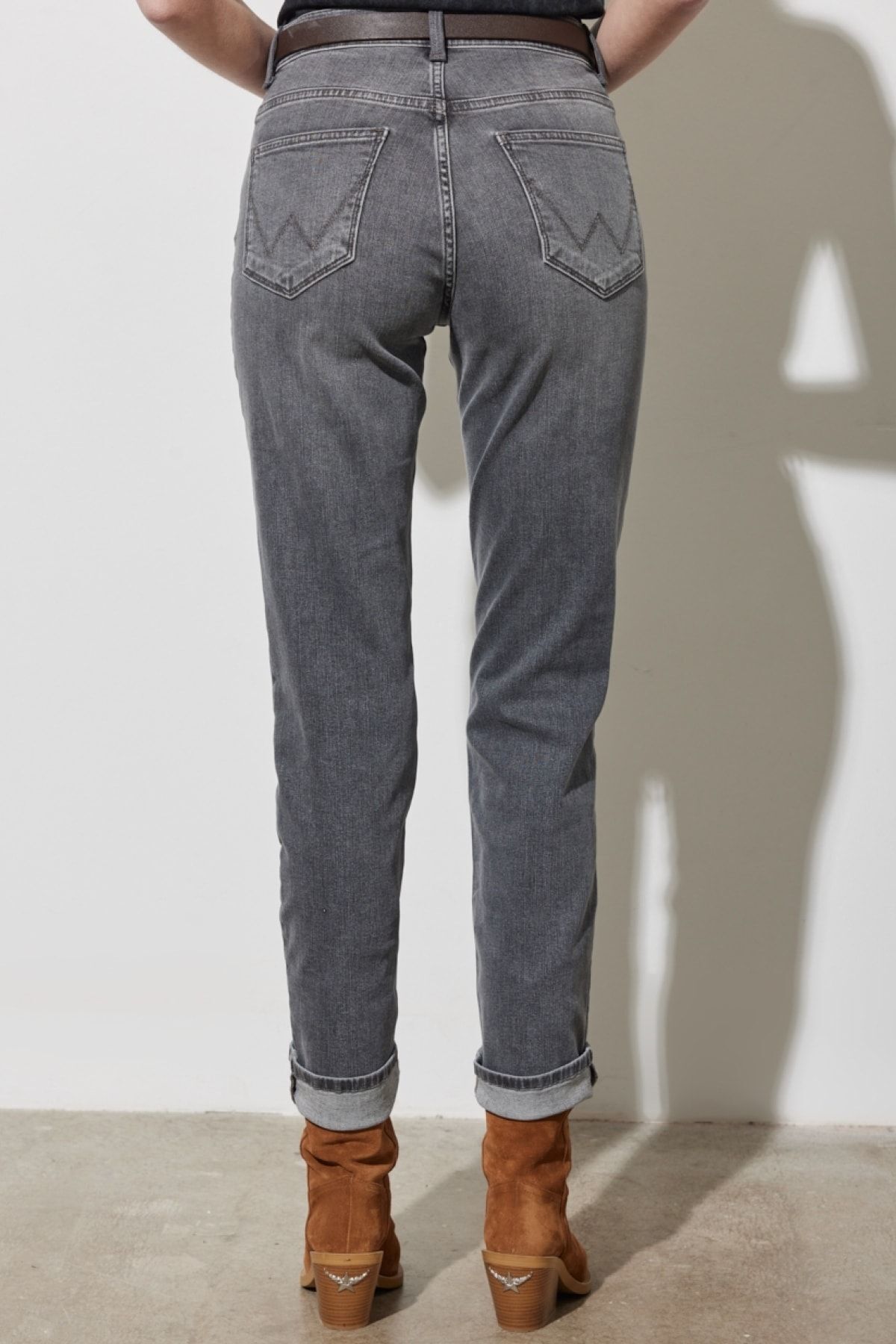 Straight Fit Düz Kesim Yüksek Bel Esnek Jean Kot Pantolon Straight Fit Düz Kesim Yüksek Bel Esnek Jean Kot Pantolon