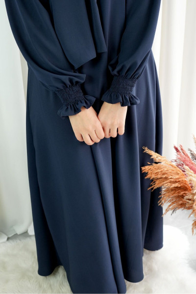 Model Meryem Medine İpeği Çiçek Kol Detaylı Tesettür Elbise (Şal Dahil) - Lacivert - Meryem01020Ş Model Meryem Medine İpeği Çiçek Kol Detaylı Tesettür Elbise (Şal Dahil) - Lacivert - Meryem01020Ş