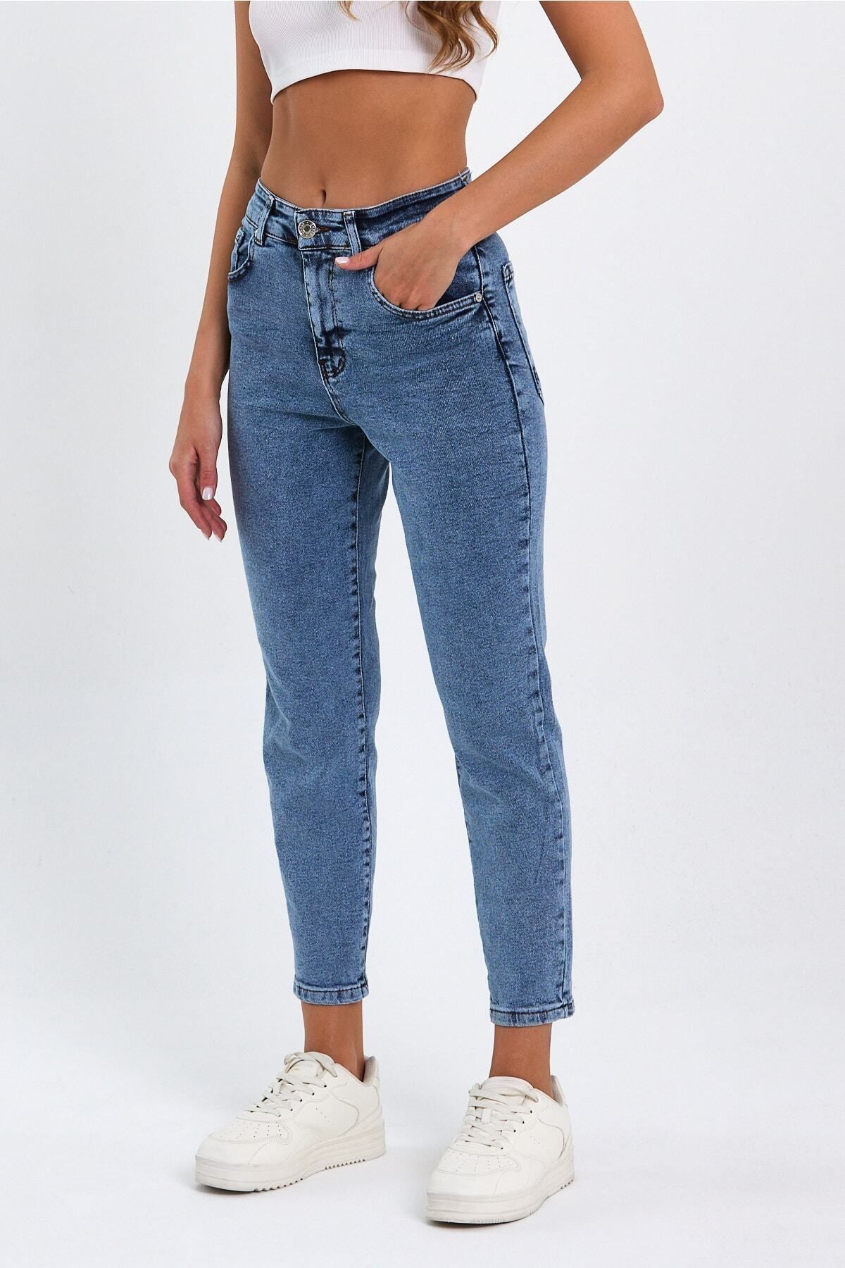 Stager Açık Kar Mavi Yüksek Bel Likralı Mom Jeans Stager Açık Kar Mavi Yüksek Bel Likralı Mom Jeans