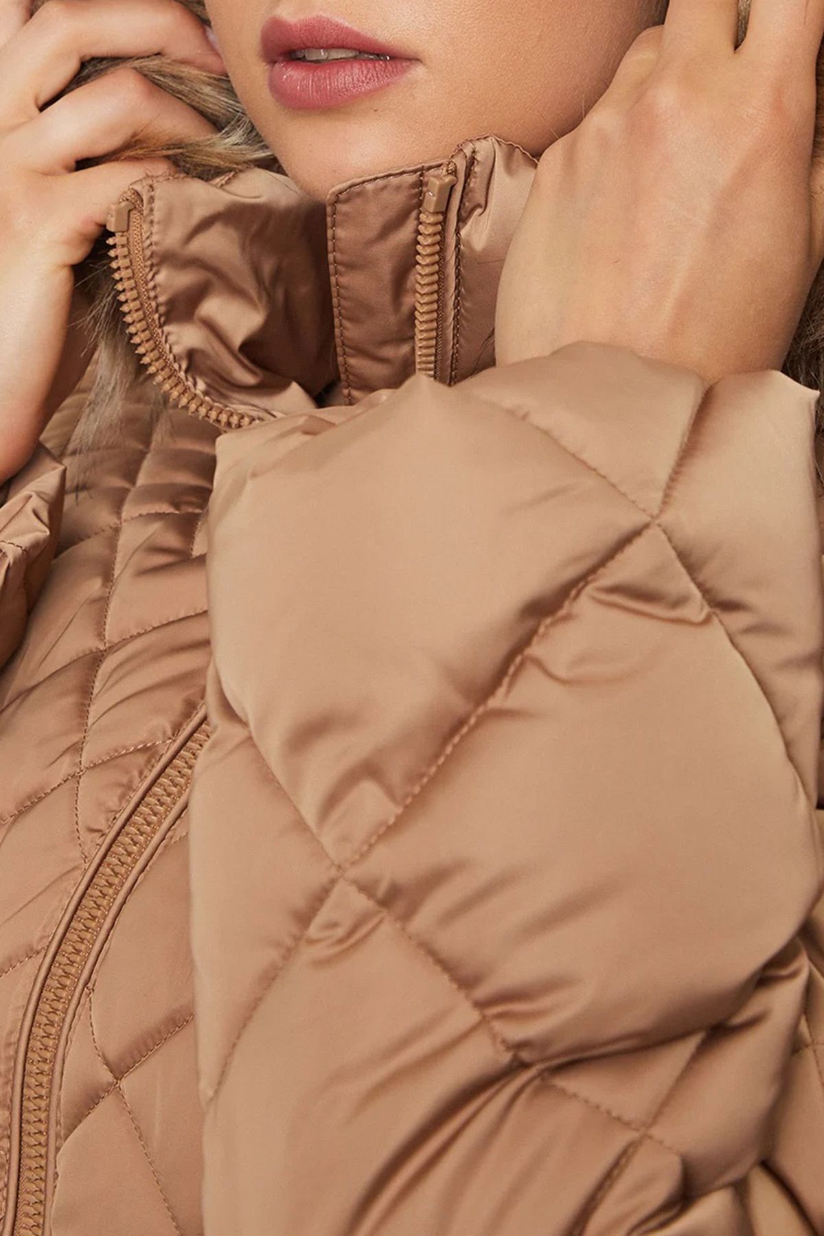 Olga Suya Dayanıklı Kuş Tüyü Dolgulu Yalıtımlı Mont MONT W3BL35WEX52 F1AZ