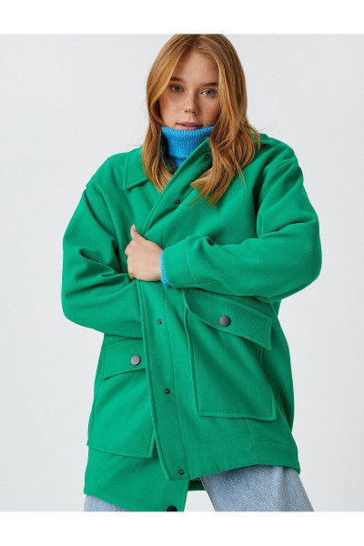 Katlı Yaka Cepli Kaban Katlı Yaka Cepli Kaban