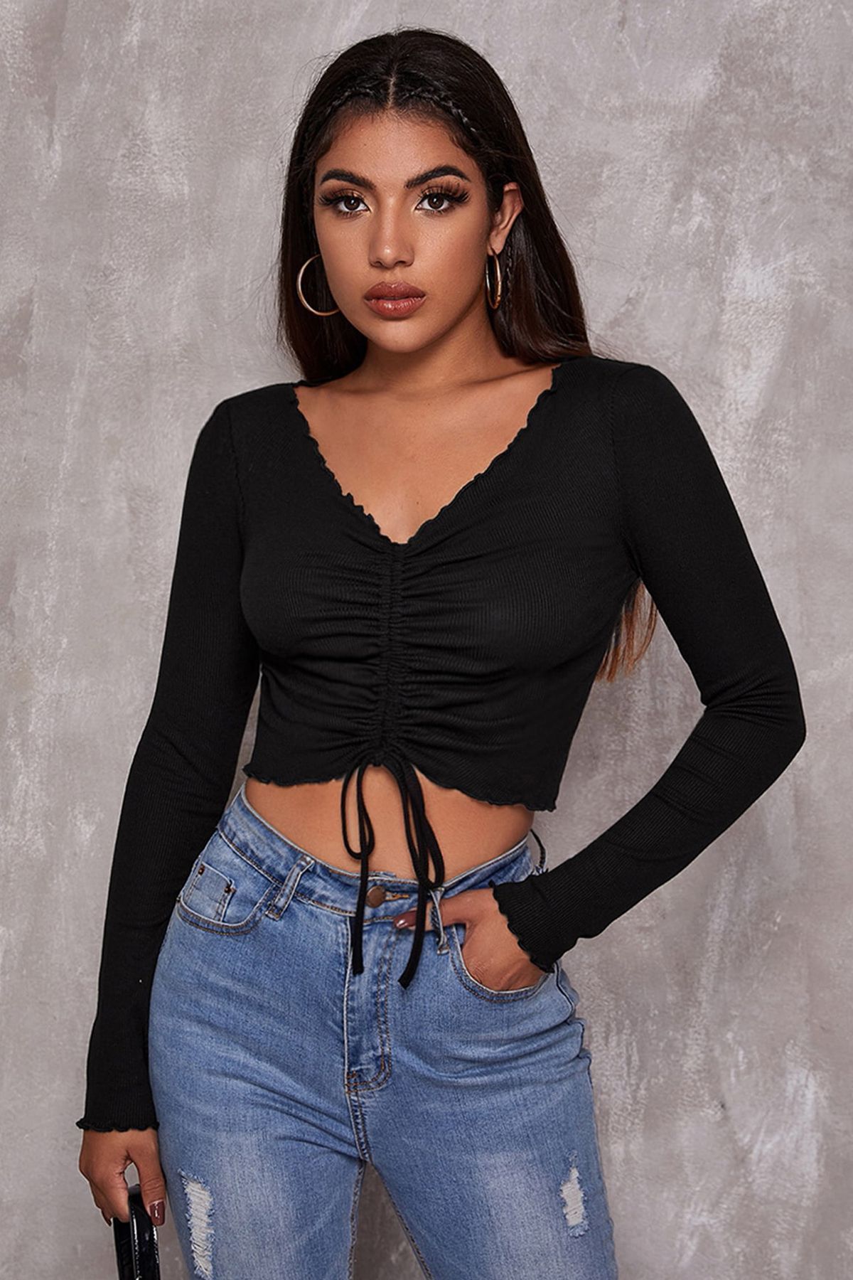 Kadın Siyah Uzun Kollu Büzdürme Bağcık Detaylı Crop Top Bluz Kadın Siyah Uzun Kollu Büzdürme Bağcık Detaylı Crop Top Bluz