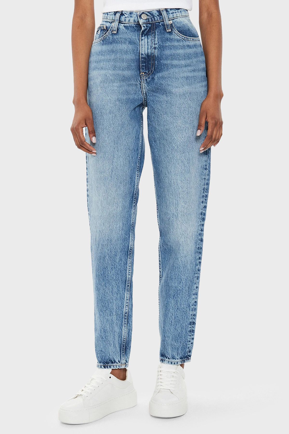 Sert Pamuklu Yüksek Bel Mom Jeans J20J2236551A4 KOT PANTOLON J20J223655 1A4 Sert Pamuklu Yüksek Bel Mom Jeans J20J2236551A4 KOT PANTOLON J20J223655 1A4
