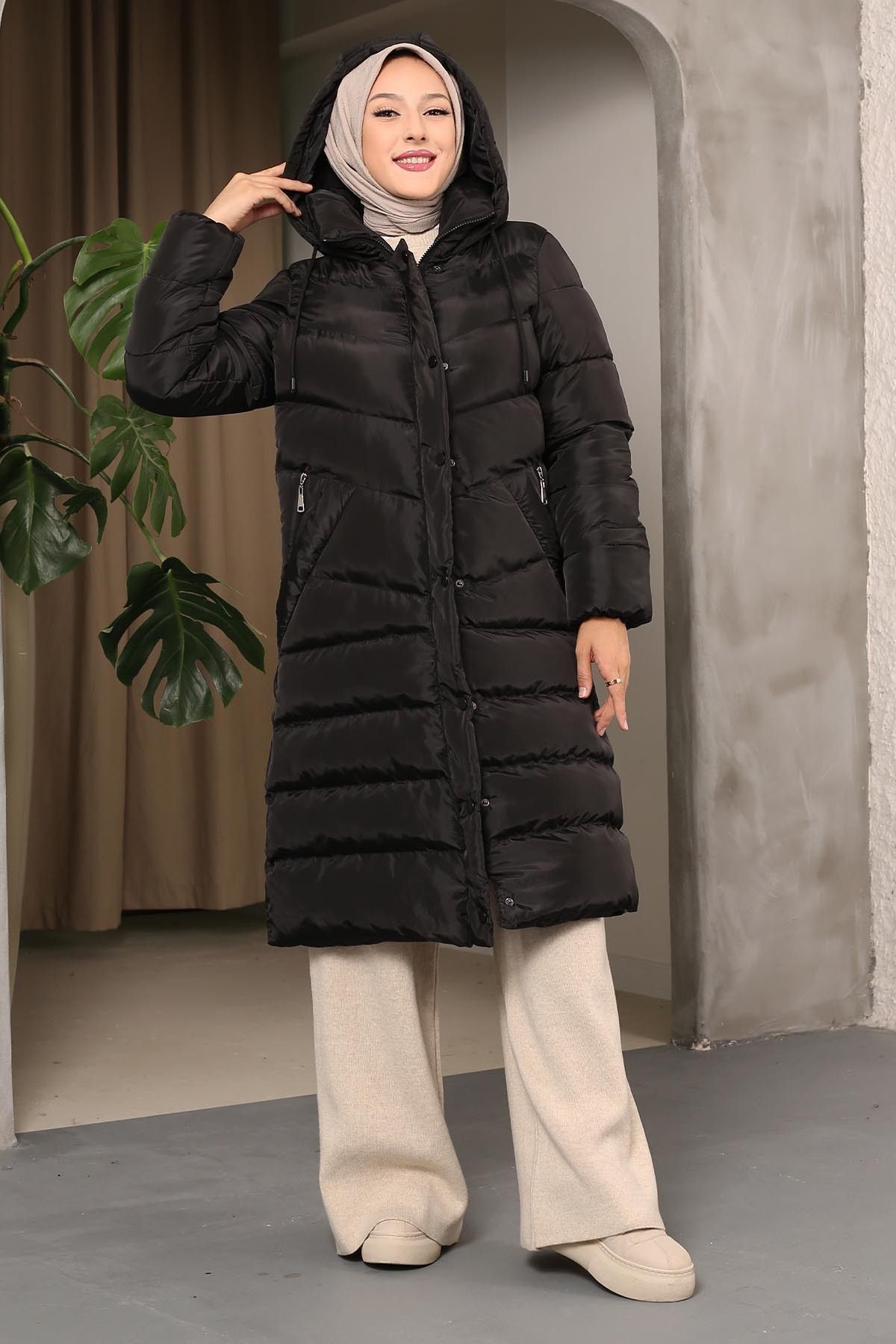 Siyah Kapüşonlu Şişme Mont Siyah Kapüşonlu Şişme Mont