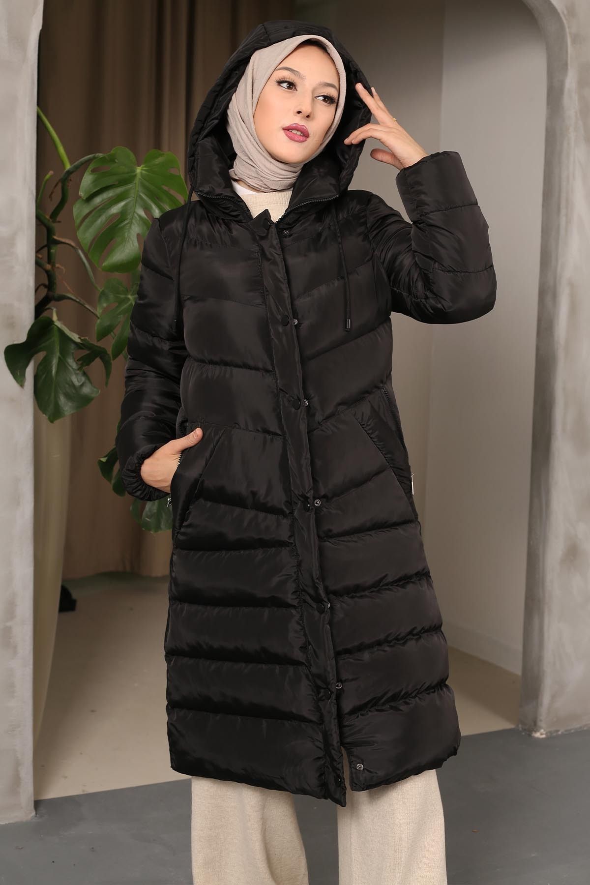 Siyah Kapüşonlu Şişme Mont Siyah Kapüşonlu Şişme Mont