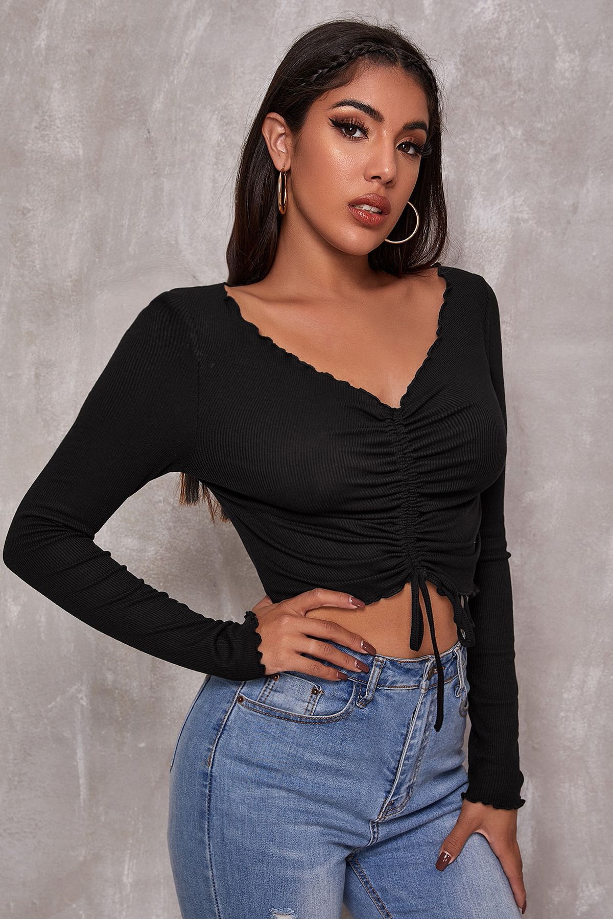 Kadın Siyah Uzun Kollu Büzdürme Bağcık Detaylı Crop Top Bluz Kadın Siyah Uzun Kollu Büzdürme Bağcık Detaylı Crop Top Bluz