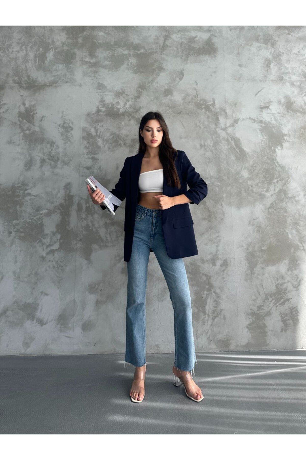 Kolu Büzgülü Blazer Ceket